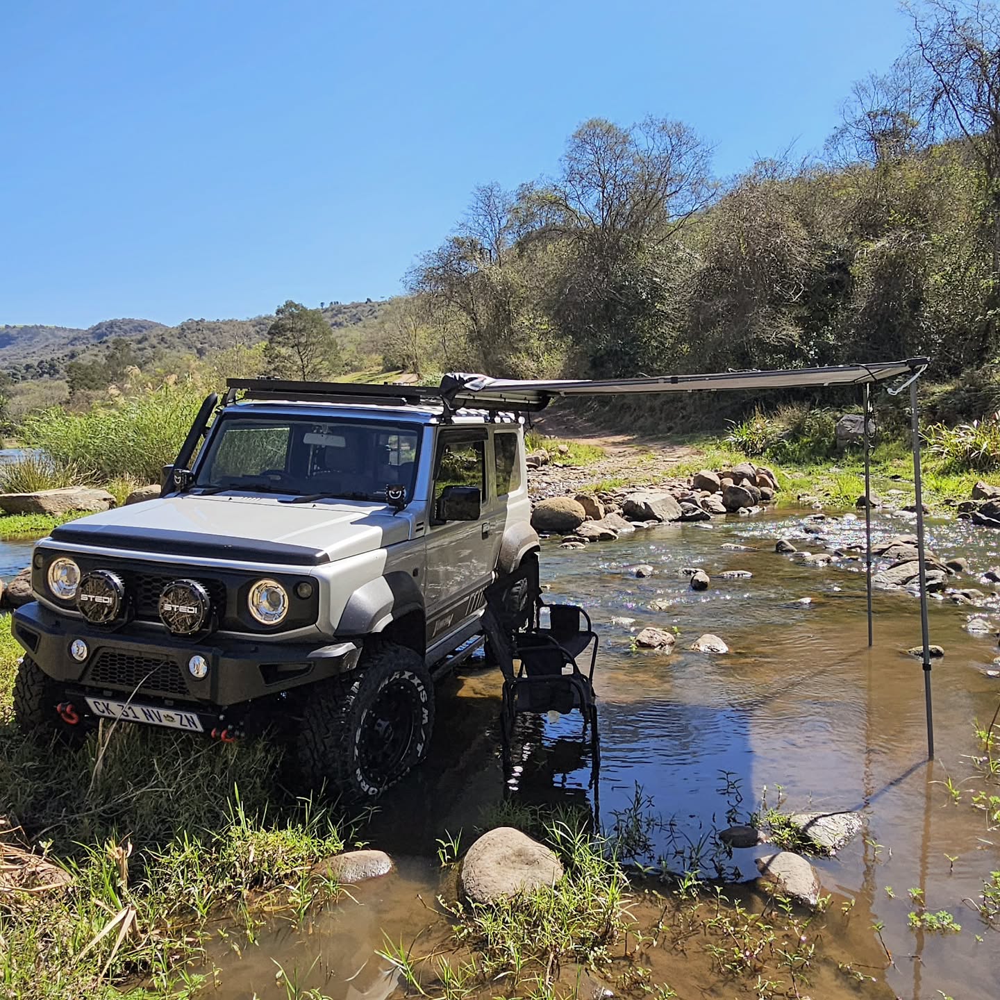 Suzuki Jimny build by @dirt_road_duo