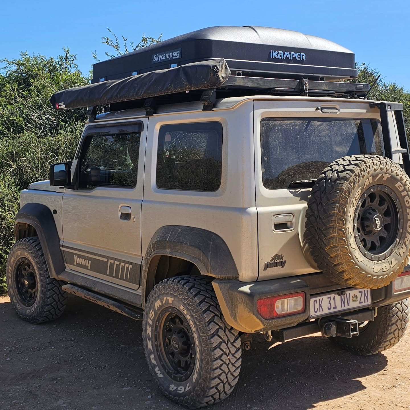 Suzuki Jimny build by @dirt_road_duo