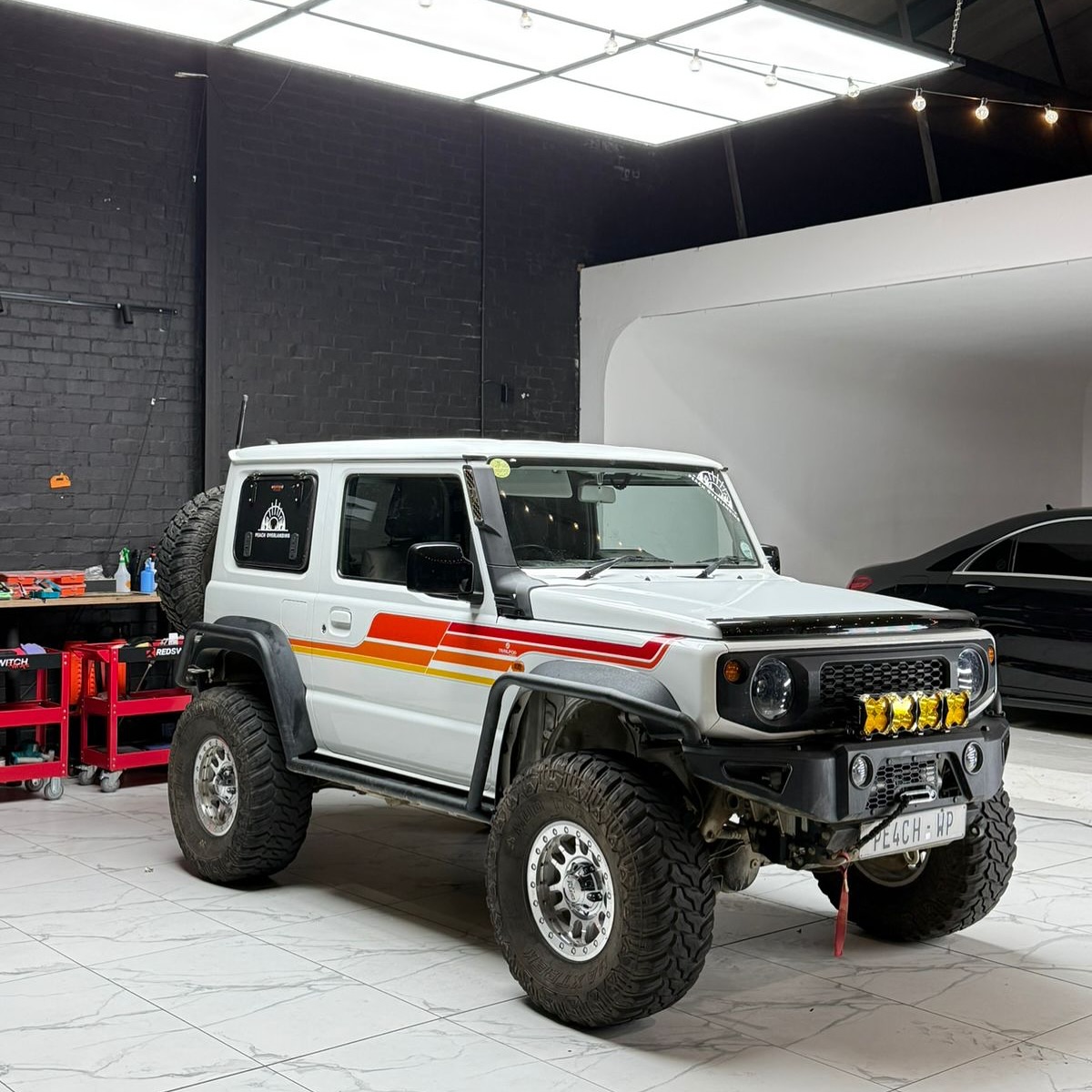 Suzuki Jimny build by @peach_overlanding