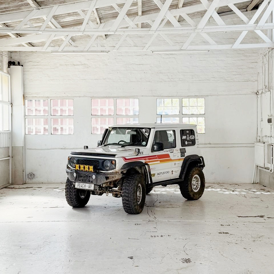 Suzuki Jimny build by @peach_overlanding